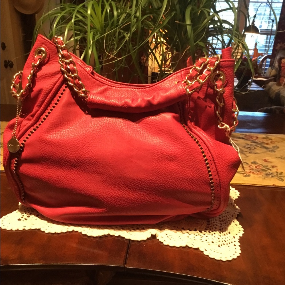 Red handbag 12 x 16